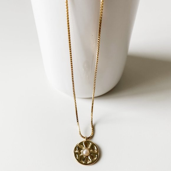 Lia Pearl Necklace - Picture 3 of 3